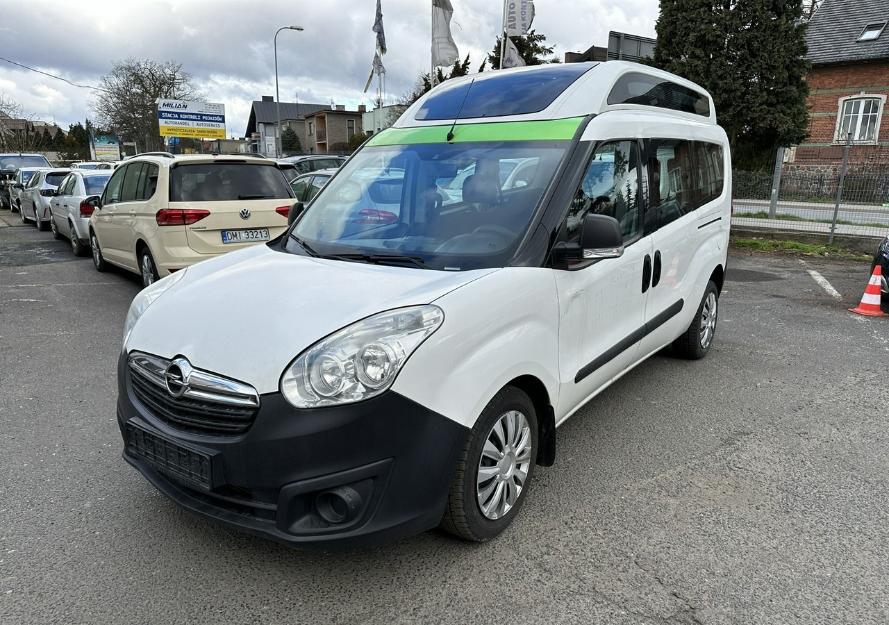 Opel Combo III 2.0CDTI Maxi Panorama Klima Kamera Webasto 2016 - Personenwagen: afbeelding 1 Opel Combo III 2.0CDTI Maxi Panorama Klima Kamera Webasto 2016 - Personenwagen: afbeelding 1
