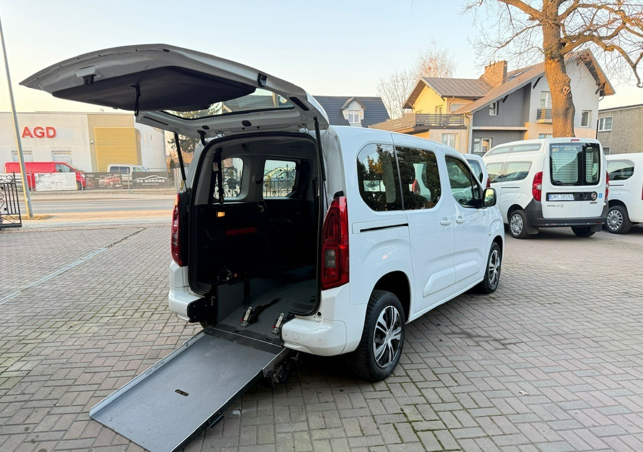 Opel Combo IV Combo Life Combo do przewozu Niepełnosprawnych inwalida rampa Model 2021 - Personenwagen: afbeelding 1 Opel Combo IV Combo Life Combo do przewozu Niepełnosprawnych inwalida rampa Model 2021 - Personenwagen: afbeelding 1