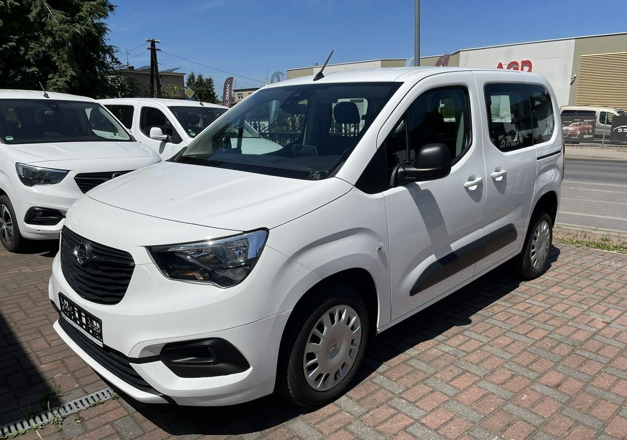 Opel Combo IV Opel Combo Life Niepełnosprawnych inwalida Rampa 32105 km Model 2022 - Personenwagen: afbeelding 2 Opel Combo IV Opel Combo Life Niepełnosprawnych inwalida Rampa 32105 km Model 2022 - Personenwagen: afbeelding 2
