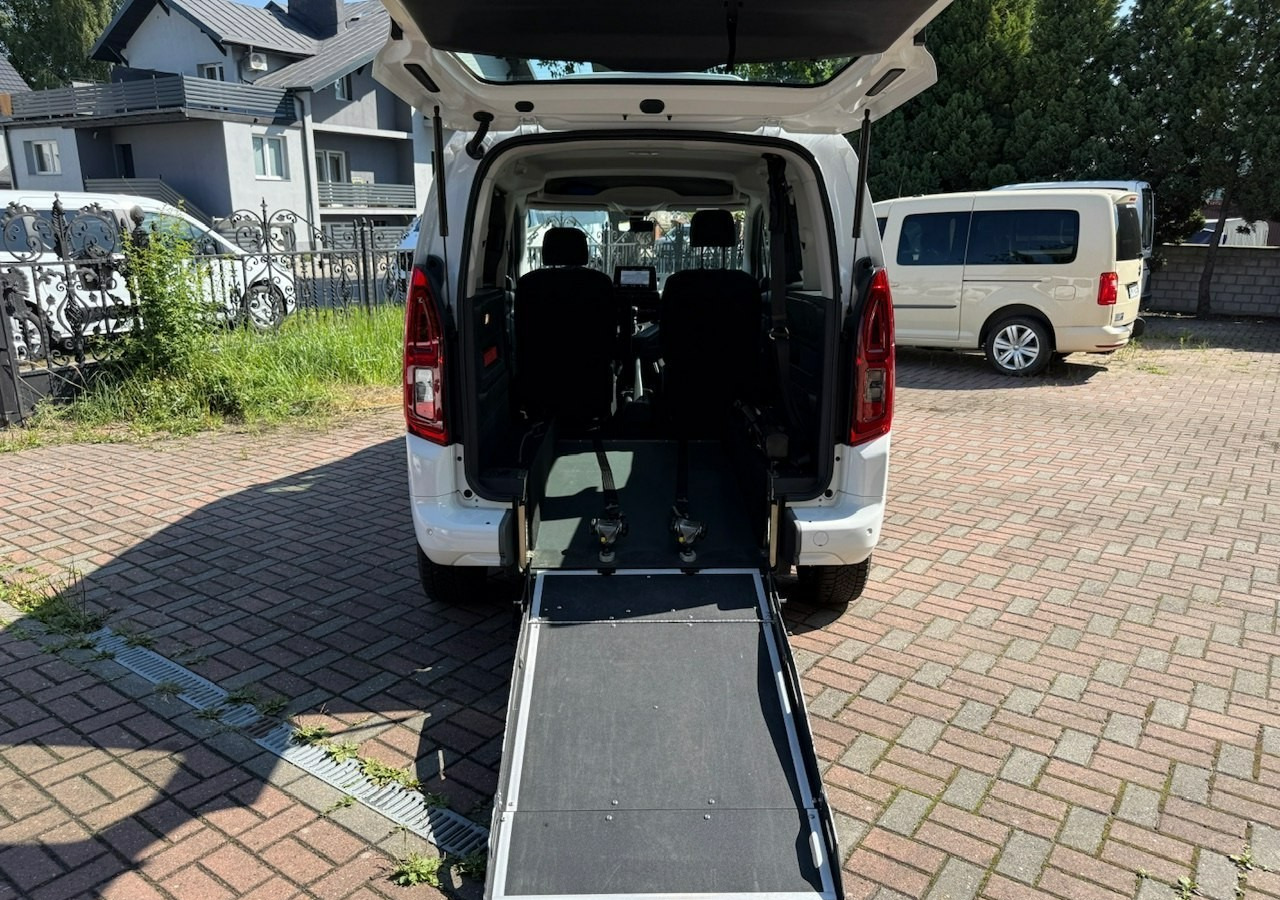 Opel Combo IV Opel Combo Life Niepełnosprawnych inwalida Rampa 32105 km Model 2022 - Personenwagen: afbeelding 2 Opel Combo IV Opel Combo Life Niepełnosprawnych inwalida Rampa 32105 km Model 2022 - Personenwagen: afbeelding 2