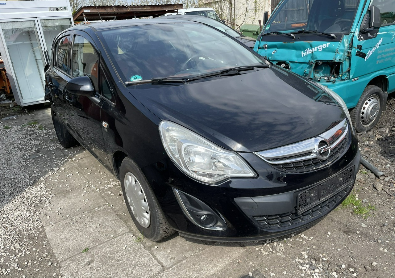 Opel Corsa D Corsa 1.4-87 KM Klima 2011 - Hatchback: afbeelding 1 Opel Corsa D Corsa 1.4-87 KM Klima 2011 - Hatchback: afbeelding 1