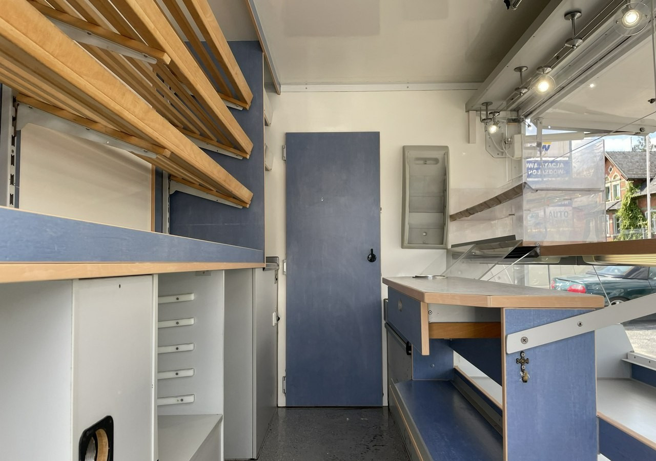 Opel Vivaro Autosklep pieczywa Sklep bar Gastronomiczny Food Truck Foodtruck 200 - Zelfrijdende verkoopwagen: afbeelding 2 Opel Vivaro Autosklep pieczywa Sklep bar Gastronomiczny Food Truck Foodtruck 200 - Zelfrijdende verkoopwagen: afbeelding 2