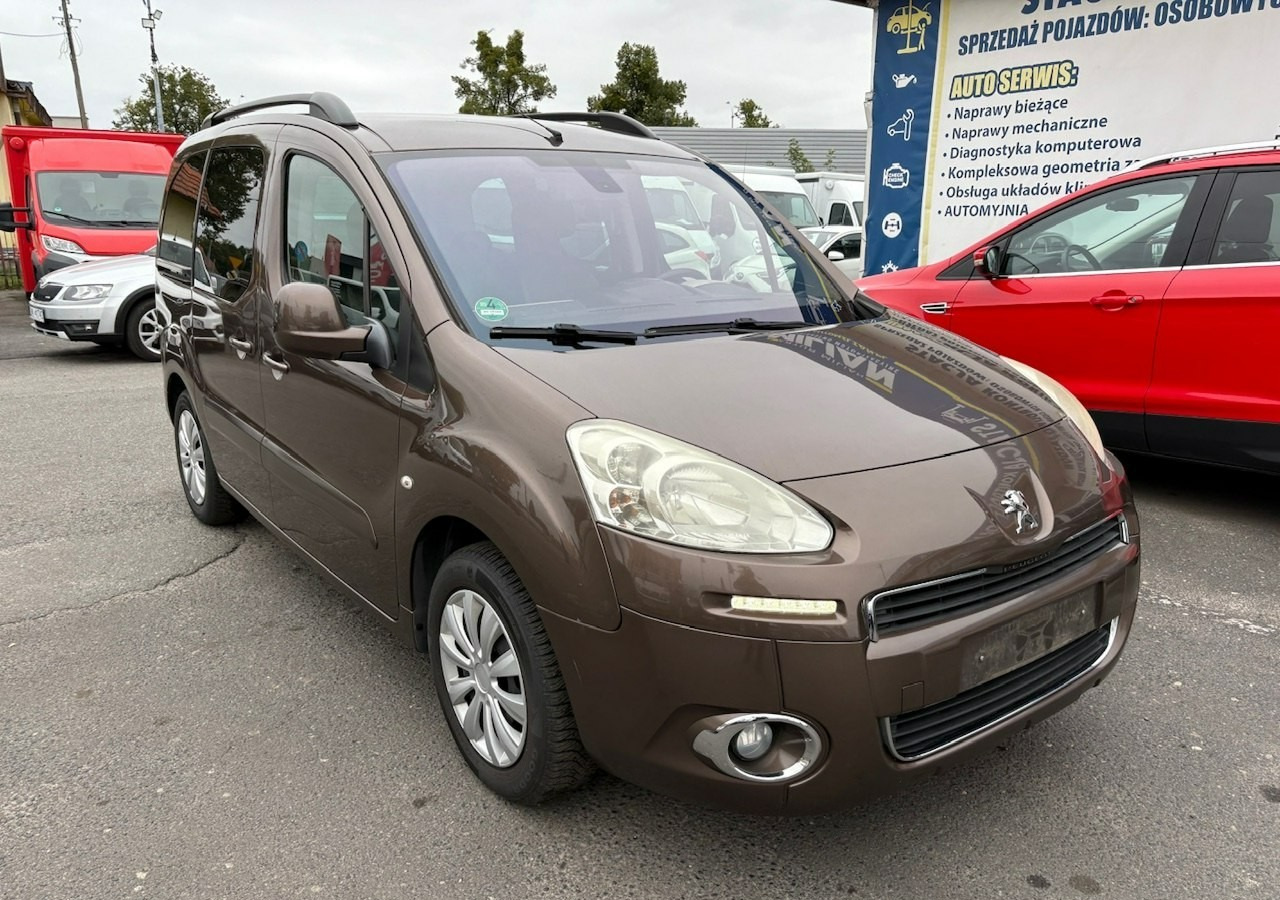 Peugeot Partner II Peugeot Partner Tepee 100 Family Model 2013 - Stationwagen: afbeelding 1 Peugeot Partner II Peugeot Partner Tepee 100 Family Model 2013 - Stationwagen: afbeelding 1