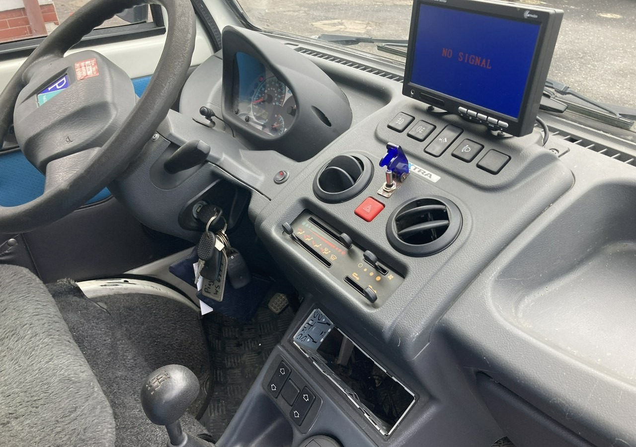 Piaggio Piaggio Porter Śmieciarka Wywrotka 2015 - Vuilniswagen: afbeelding 3 Piaggio Piaggio Porter Śmieciarka Wywrotka 2015 - Vuilniswagen: afbeelding 3