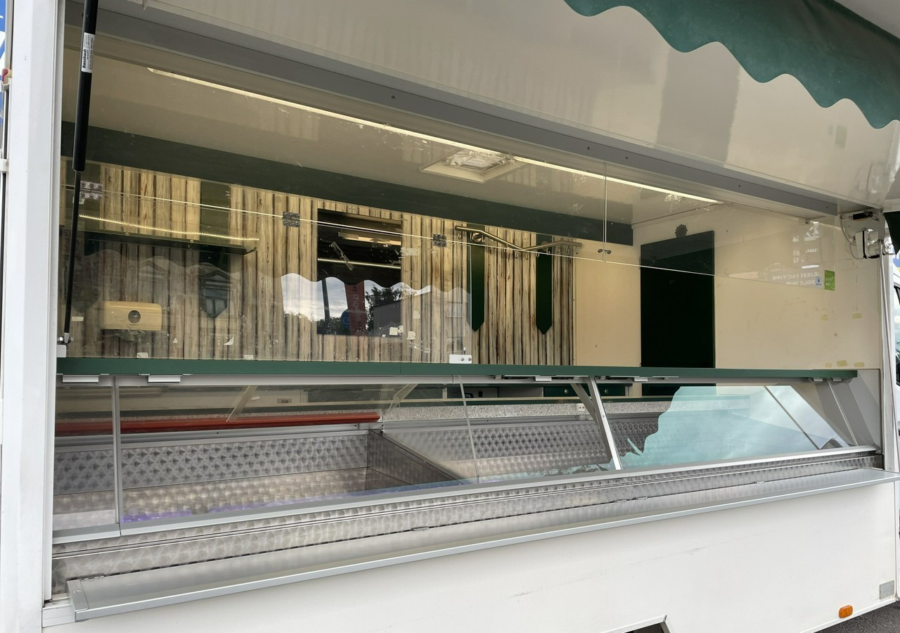 Renault Master Autosklep Gastronomiczny Food Truck Foodtruck sklep W-zasil 2015 - Zelfrijdende verkoopwagen: afbeelding 3 Renault Master Autosklep Gastronomiczny Food Truck Foodtruck sklep W-zasil 2015 - Zelfrijdende verkoopwagen: afbeelding 3