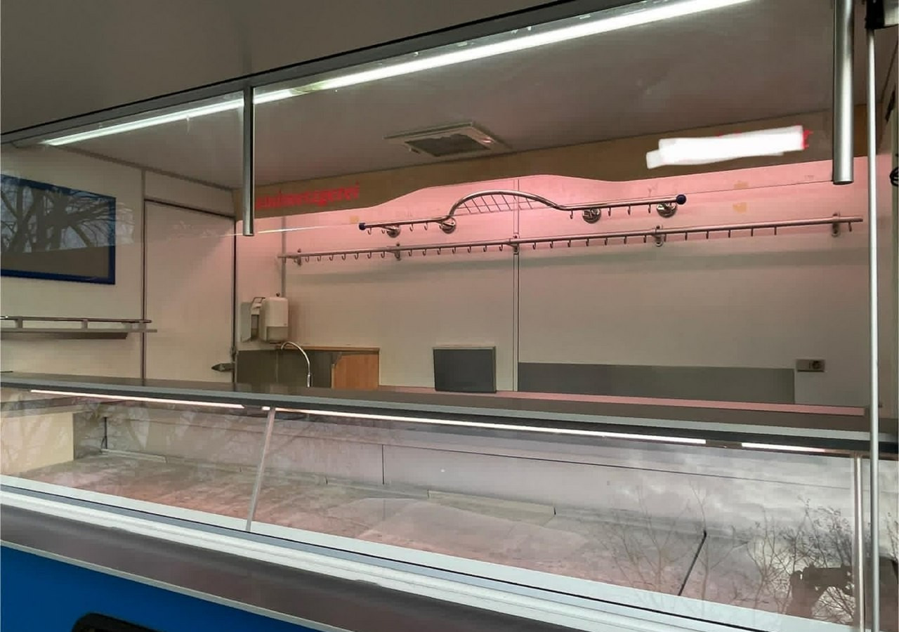 Renault Master Autosklep Wędli Gastronomiczny food truck foodtruck sklep W-zasiBORC - Zelfrijdende verkoopwagen: afbeelding 4 Renault Master Autosklep Wędli Gastronomiczny food truck foodtruck sklep W-zasiBORC - Zelfrijdende verkoopwagen: afbeelding 4