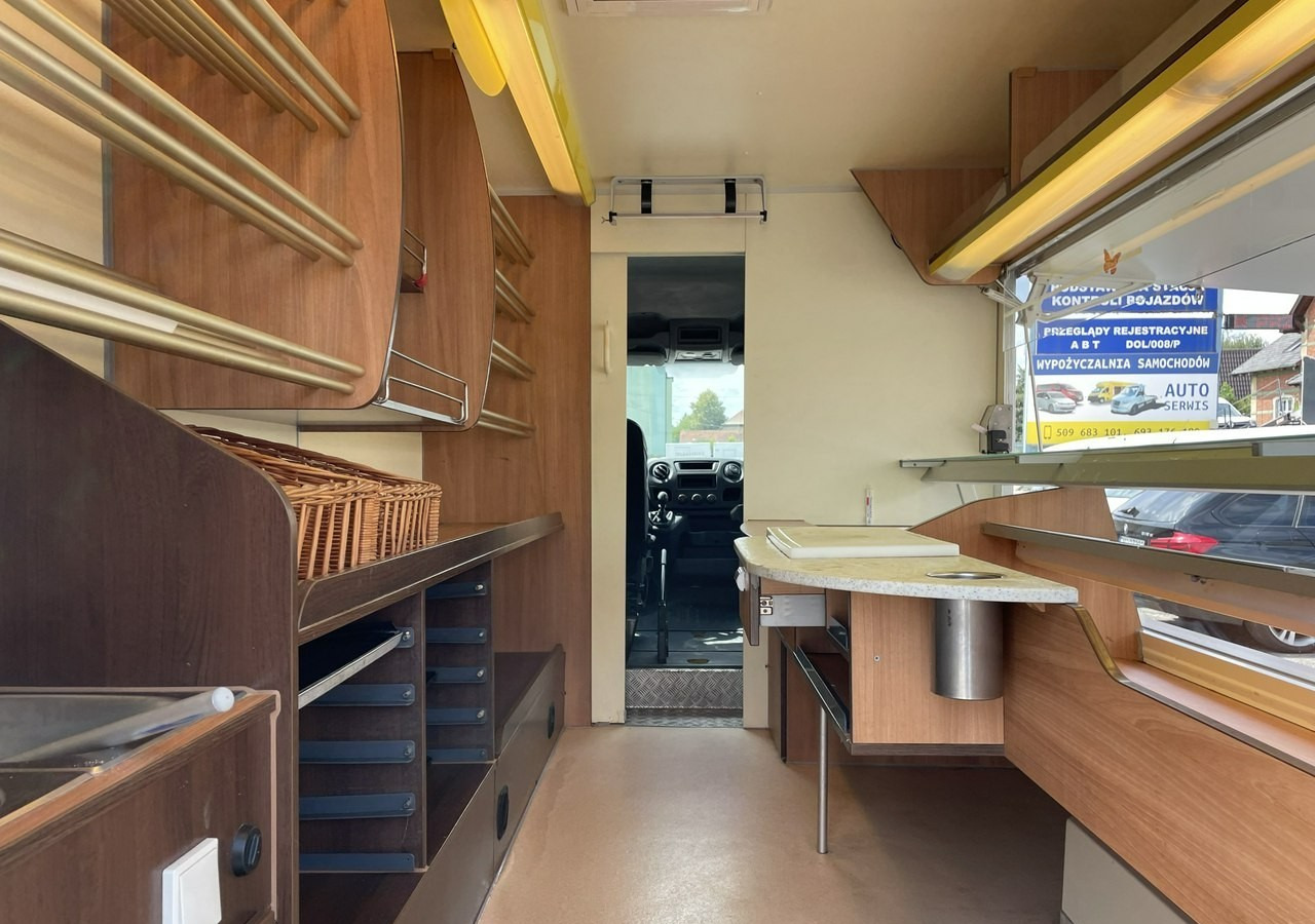 Renault Master Autosklep pieczyw Sklep Gastronomiczny Food Truck Foodtruck BORCO 20 - Zelfrijdende verkoopwagen: afbeelding 4 Renault Master Autosklep pieczyw Sklep Gastronomiczny Food Truck Foodtruck BORCO 20 - Zelfrijdende verkoopwagen: afbeelding 4