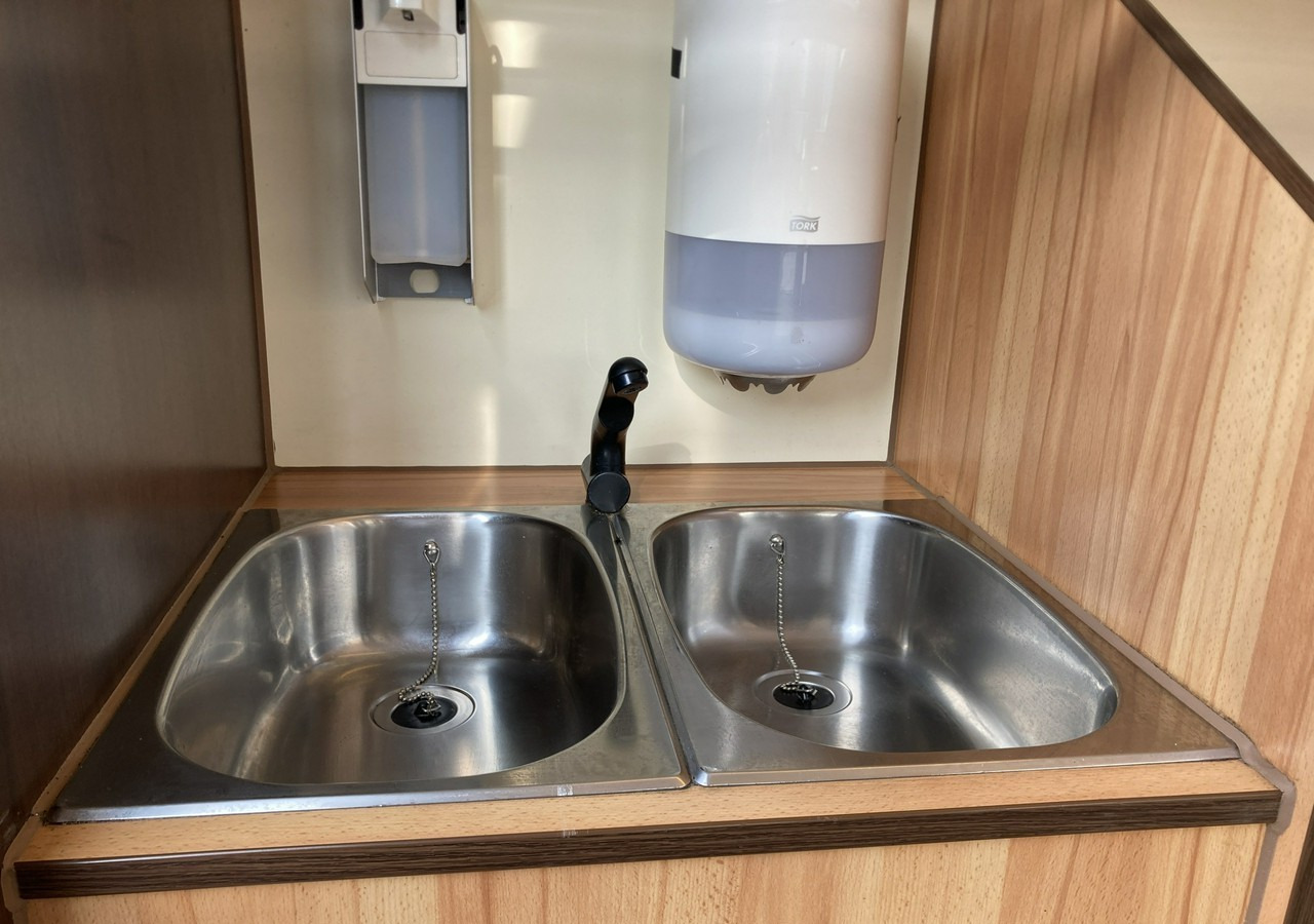 Zelfrijdende verkoopwagen Renault Master Autosklep pieczywa Gastronomiczny Food Truck Foodtruck sklep BORCO20: afbeelding 11