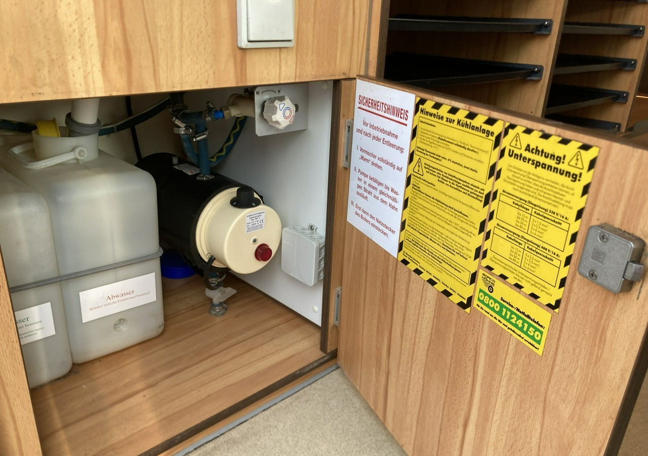 Zelfrijdende verkoopwagen Renault Master Autosklep pieczywa Gastronomiczny Food Truck Foodtruck sklep BORCO20: afbeelding 10