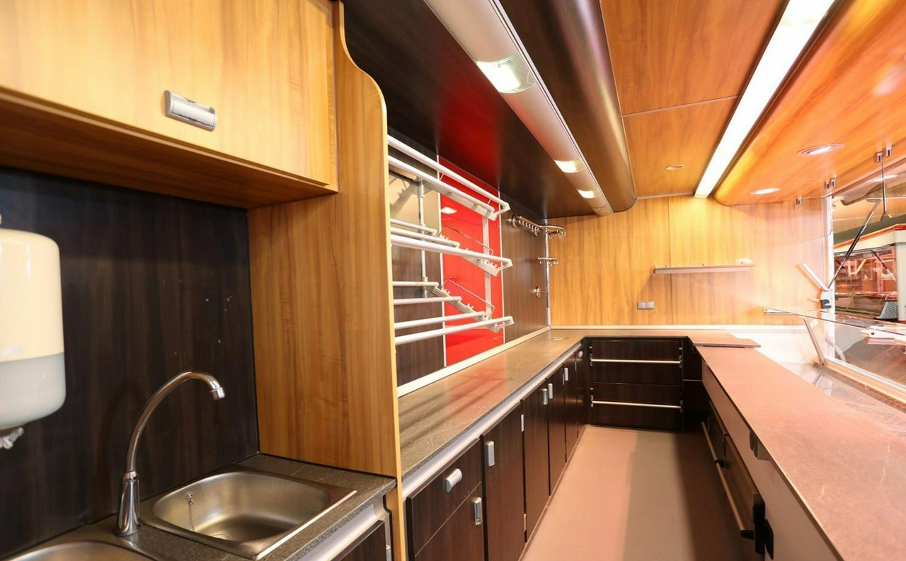 Renault Master Autosklep wędlin Gastronomiczny Food Truck Foodtruck sklep Borco 201 - Zelfrijdende verkoopwagen: afbeelding 2 Renault Master Autosklep wędlin Gastronomiczny Food Truck Foodtruck sklep Borco 201 - Zelfrijdende verkoopwagen: afbeelding 2