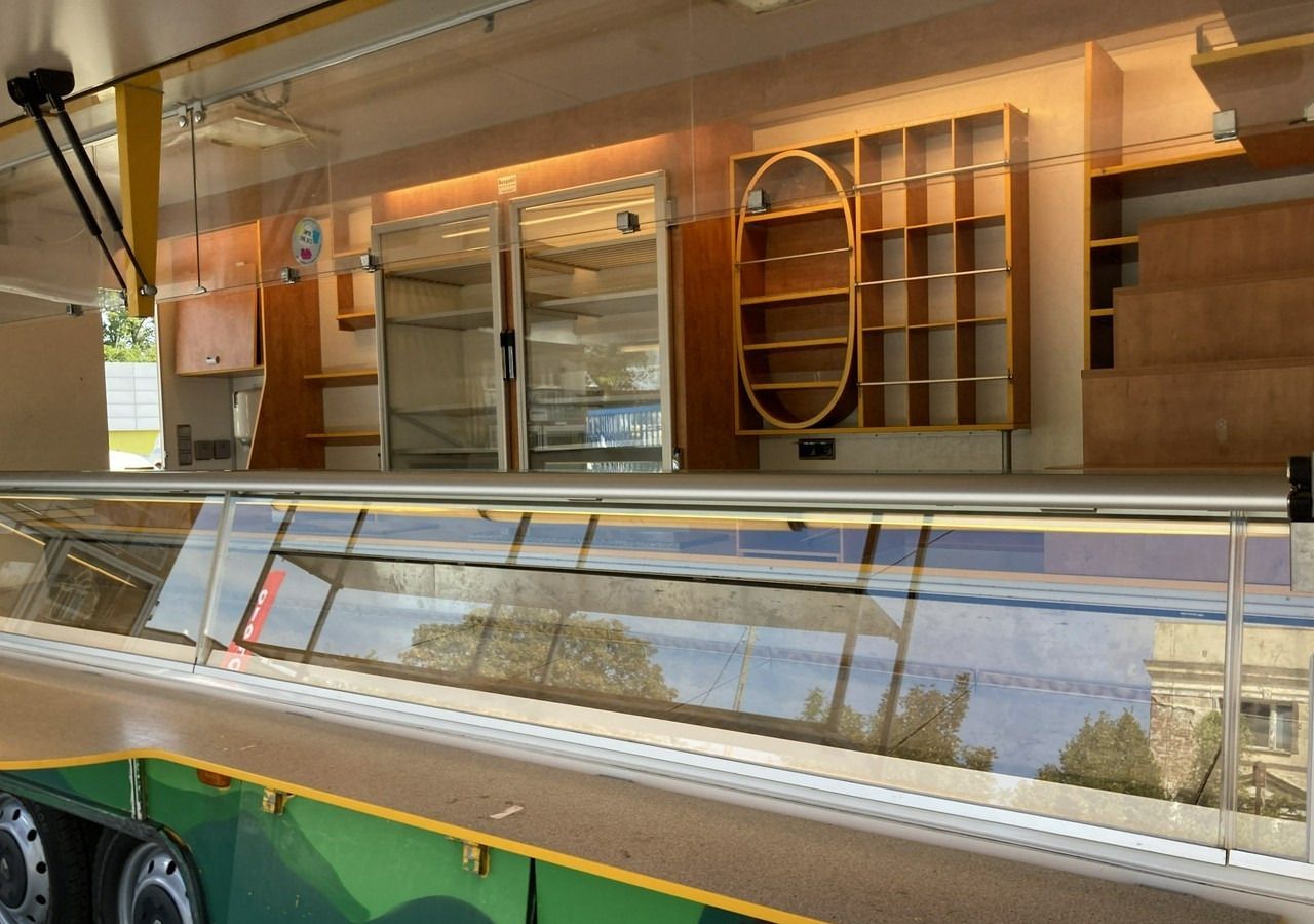 Renault Master Autosklep wędlin sklep bar Gastronomiczny Food Truck Foodtruck Borco - Zelfrijdende verkoopwagen: afbeelding 2 Renault Master Autosklep wędlin sklep bar Gastronomiczny Food Truck Foodtruck Borco - Zelfrijdende verkoopwagen: afbeelding 2
