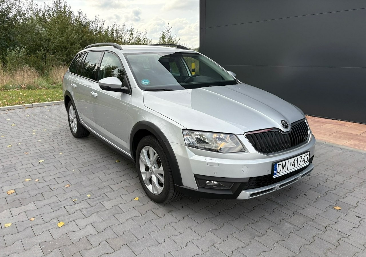 Skoda Octavia III Skoda Octavia 4X4 Scout 2.0 TDI -150KM Model 2017 Bezwypadkowa FV 23 - Personenwagen: afbeelding 2 Skoda Octavia III Skoda Octavia 4X4 Scout 2.0 TDI -150KM Model 2017 Bezwypadkowa FV 23 - Personenwagen: afbeelding 2