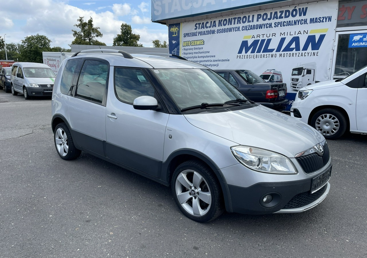 Skoda Roomster I Roomster Scout 1.6-16V Klima 2012 - Personenwagen: afbeelding 3 Skoda Roomster I Roomster Scout 1.6-16V Klima 2012 - Personenwagen: afbeelding 3