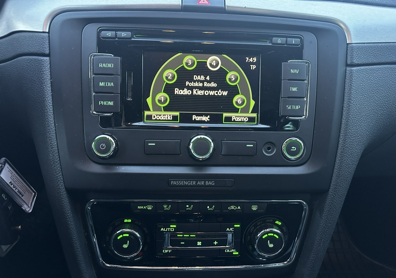 Skoda Superb II Skoda Superb 1.8TSI 160KM LPG PRINS 2035 KLIMA NAVI PDC XENON 2015 - Stationwagen: afbeelding 5 Skoda Superb II Skoda Superb 1.8TSI 160KM LPG PRINS 2035 KLIMA NAVI PDC XENON 2015 - Stationwagen: afbeelding 5