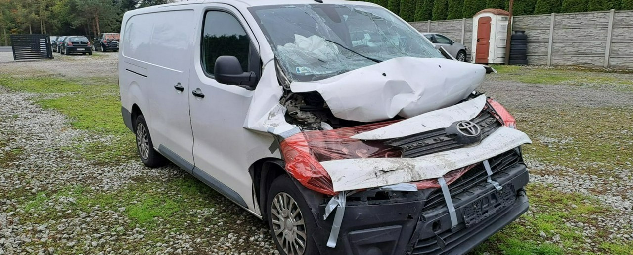 Toyota Proace Toyota Proace Maxi Klima chlodnia izoterma 2020 Salon PL - Koelwagen: afbeelding 4 Toyota Proace Toyota Proace Maxi Klima chlodnia izoterma 2020 Salon PL - Koelwagen: afbeelding 4