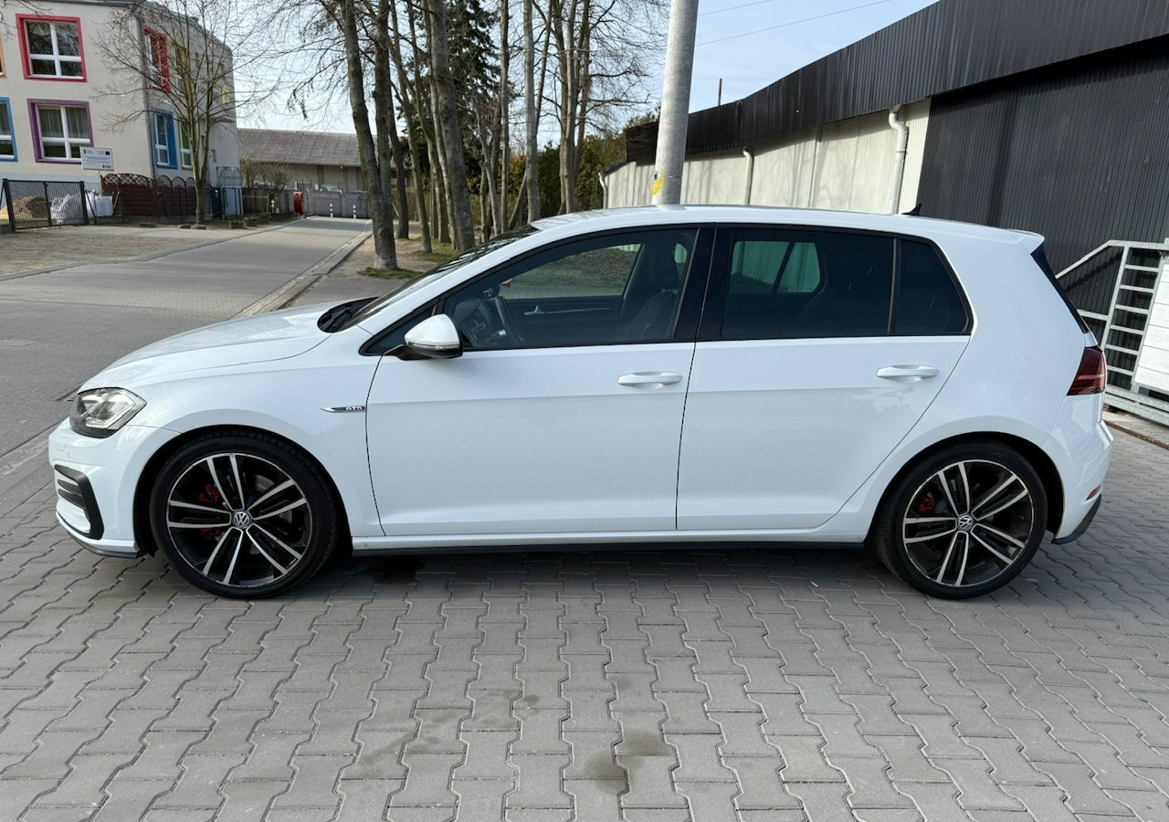 Volkswagen Golf VII GTD 2.0TDI 184KM FullLed Navi Klimatronik ACC Asystenci - Personenwagen: afbeelding 2 Volkswagen Golf VII GTD 2.0TDI 184KM FullLed Navi Klimatronik ACC Asystenci - Personenwagen: afbeelding 2
