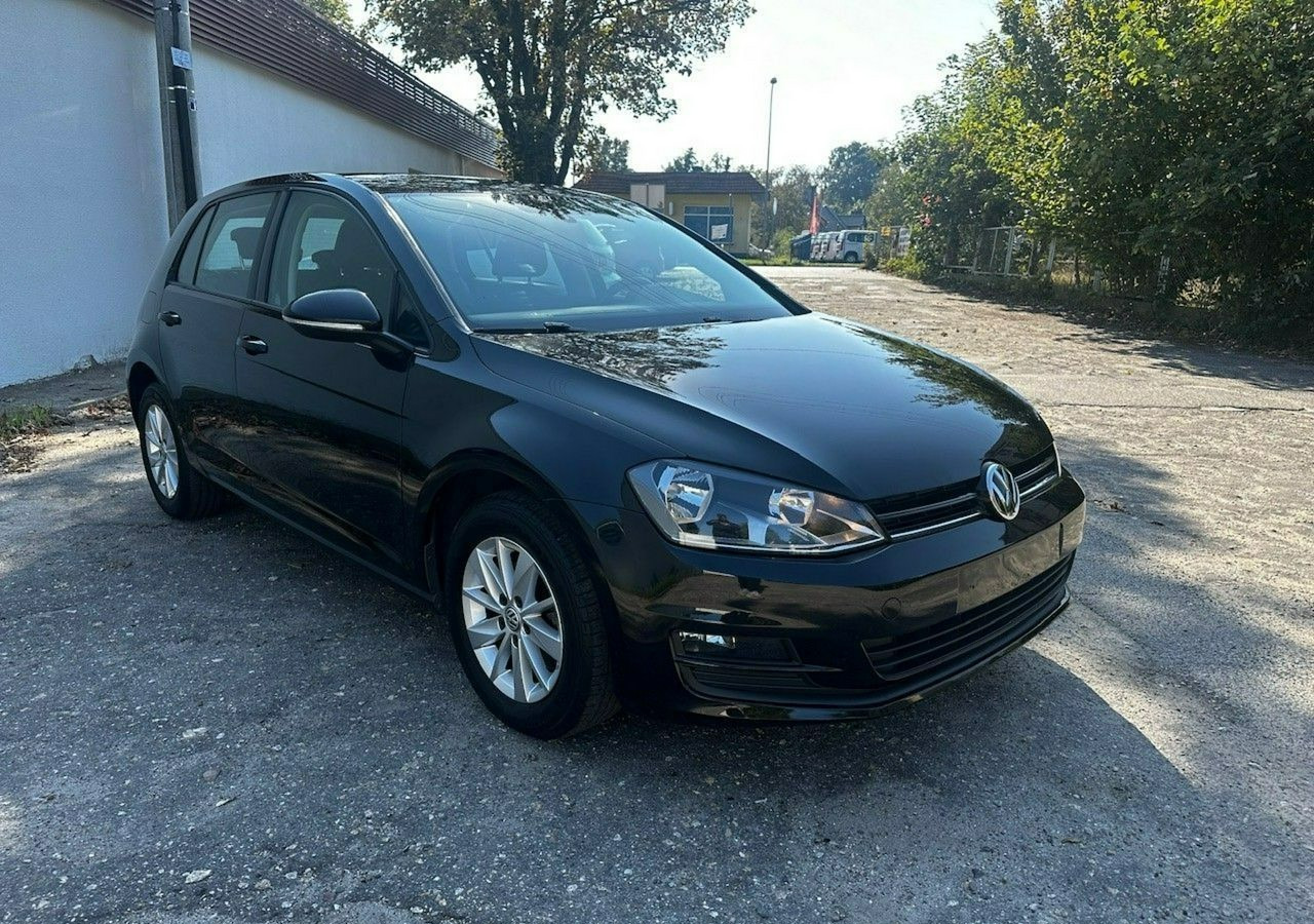 Volkswagen Golf VII VII 1,6 TDI 110KM 153TKM Klimatronik Navi Alu PDC 2015 Bez wkładu fi - Hatchback: afbeelding 1 Volkswagen Golf VII VII 1,6 TDI 110KM 153TKM Klimatronik Navi Alu PDC 2015 Bez wkładu fi - Hatchback: afbeelding 1
