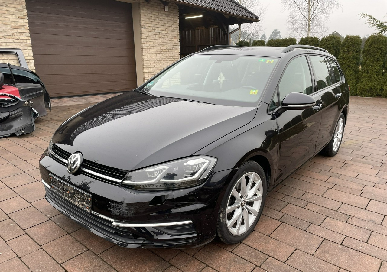 Volkswagen Golf VIII Volkswagen Golf VII 1.0 -115KM TSI 39482km Comfortline Model 2021 - Personenwagen: afbeelding 3 Volkswagen Golf VIII Volkswagen Golf VII 1.0 -115KM TSI 39482km Comfortline Model 2021 - Personenwagen: afbeelding 3