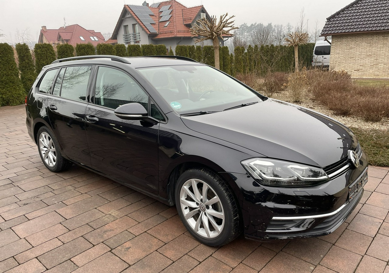 Volkswagen Golf VIII Volkswagen Golf VII 1.0 -115KM TSI 39482km Comfortline Model 2021 - Personenwagen: afbeelding 1 Volkswagen Golf VIII Volkswagen Golf VII 1.0 -115KM TSI 39482km Comfortline Model 2021 - Personenwagen: afbeelding 1