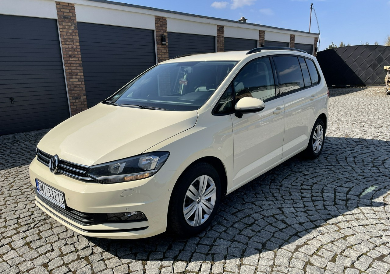 Volkswagen Touran III 2.0 TDI DSG Automat 7osobowy 2020 - Personenwagen: afbeelding 1 Volkswagen Touran III 2.0 TDI DSG Automat 7osobowy 2020 - Personenwagen: afbeelding 1