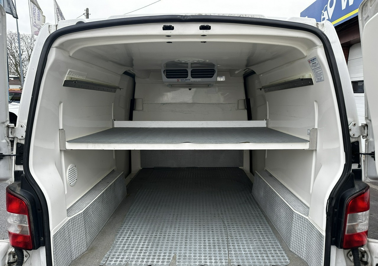 Volkswagen Transporter Transporter T5 LIFT 2.0-180 KM, DSG7 Chłodnia Konvekta Model 2012 - Koelwagen: afbeelding 2 Volkswagen Transporter Transporter T5 LIFT 2.0-180 KM, DSG7 Chłodnia Konvekta Model 2012 - Koelwagen: afbeelding 2