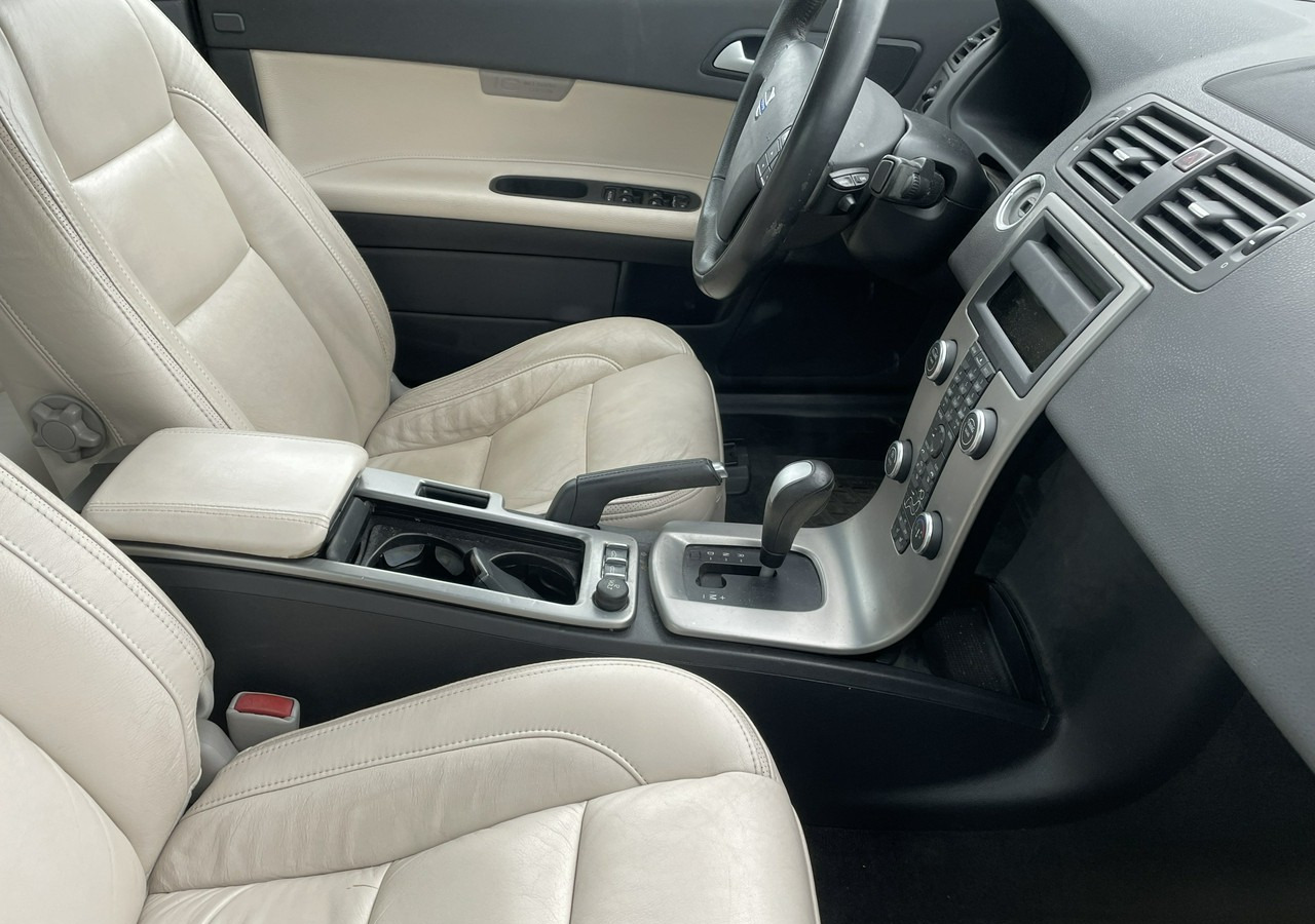Volvo C70 II Volvo C70 2.0-136KM Cabrio Kabriolet 2010 - Personenwagen: afbeelding 4 Volvo C70 II Volvo C70 2.0-136KM Cabrio Kabriolet 2010 - Personenwagen: afbeelding 4