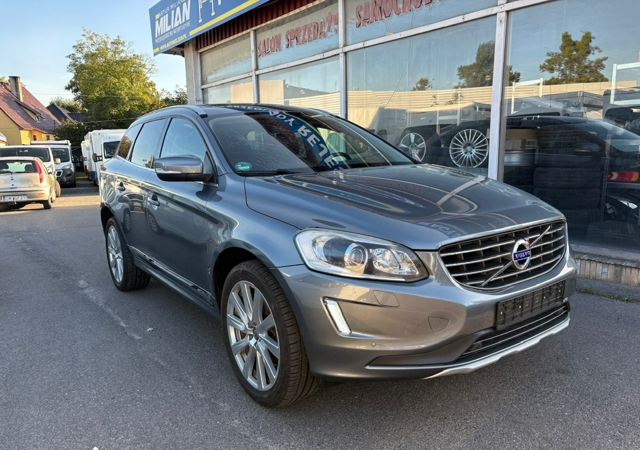 Volvo XC60 I Volvo XC 60 2,4 D4 AWD 190KM Summum Navi Panorama Skóry Kamera 2017 - SUV: afbeelding 1 Volvo XC60 I Volvo XC 60 2,4 D4 AWD 190KM Summum Navi Panorama Skóry Kamera 2017 - SUV: afbeelding 1