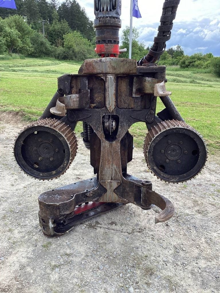 Komatsu S132 - Boomvelkop: afbeelding 1 Komatsu S132 - Boomvelkop: afbeelding 1