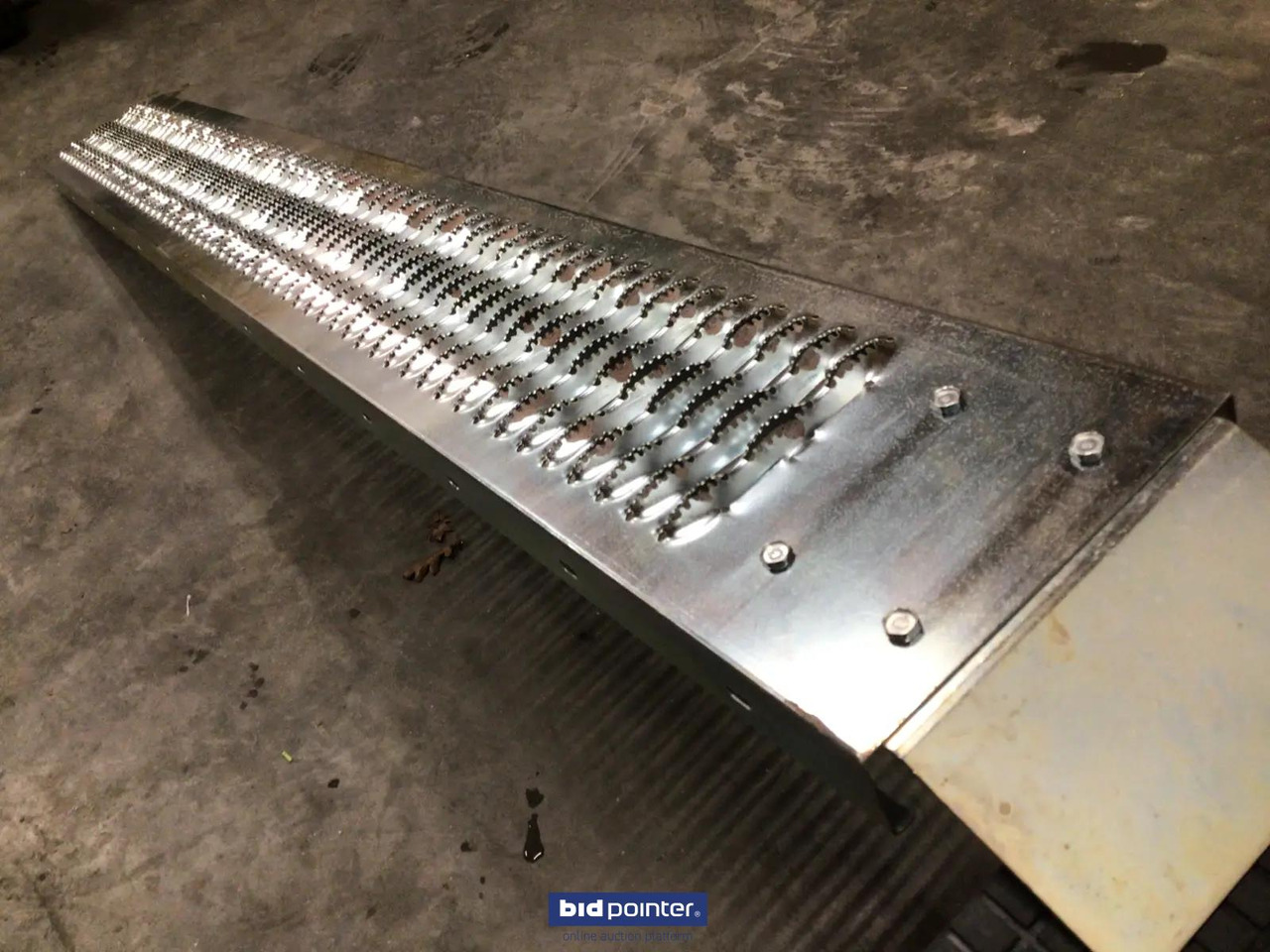 HH Metalen oprijplank - Laadbrug: afbeelding 4 HH Metalen oprijplank - Laadbrug: afbeelding 4