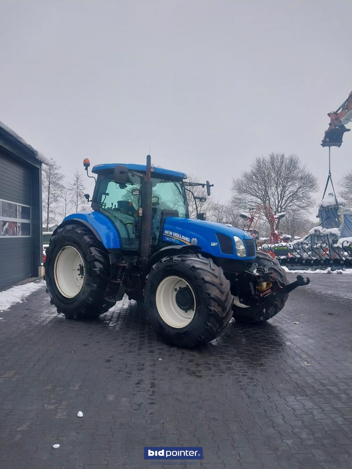 New Holland 6070 - Tractor: afbeelding 3 New Holland 6070 - Tractor: afbeelding 3