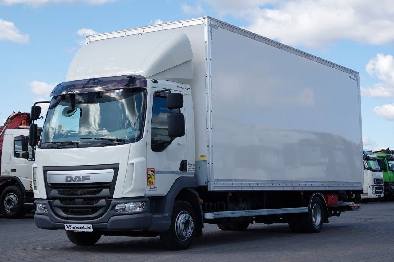 DAF LF 210 / KONTENER - 7 M / SOLÓWKA / WINDA DHOLLA - Bakwagen: afbeelding 1 DAF LF 210 / KONTENER - 7 M / SOLÓWKA / WINDA DHOLLA - Bakwagen: afbeelding 1