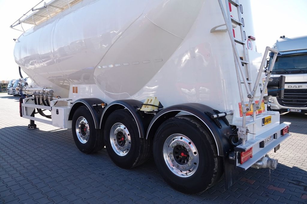 Legras CEMENTONACZEPA / 3 KOMORY / 38 000 L / SILOS Legras CEMENTONACZEPA / 3 KOMORY / 38 000 L / SILOS - Bulkoplegger: afbeelding 3 Legras CEMENTONACZEPA / 3 KOMORY / 38 000 L / SILOS Legras CEMENTONACZEPA / 3 KOMORY / 38 000 L / SILOS - Bulkoplegger: afbeelding 3