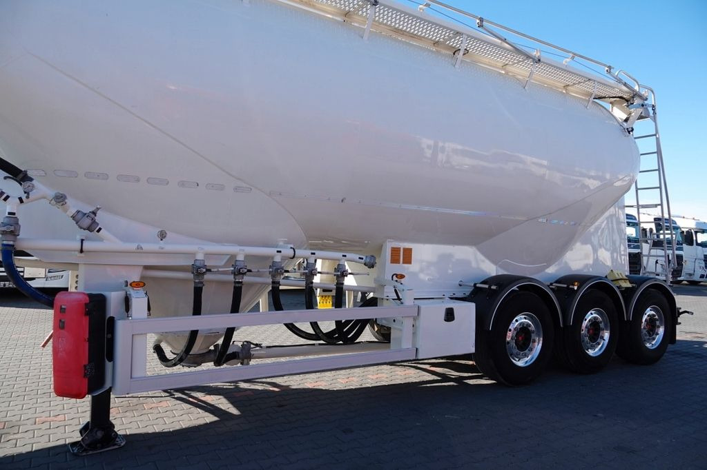 Legras CEMENTONACZEPA / 3 KOMORY / 38 000 L / SILOS Legras CEMENTONACZEPA / 3 KOMORY / 38 000 L / SILOS - Bulkoplegger: afbeelding 2 Legras CEMENTONACZEPA / 3 KOMORY / 38 000 L / SILOS Legras CEMENTONACZEPA / 3 KOMORY / 38 000 L / SILOS - Bulkoplegger: afbeelding 2