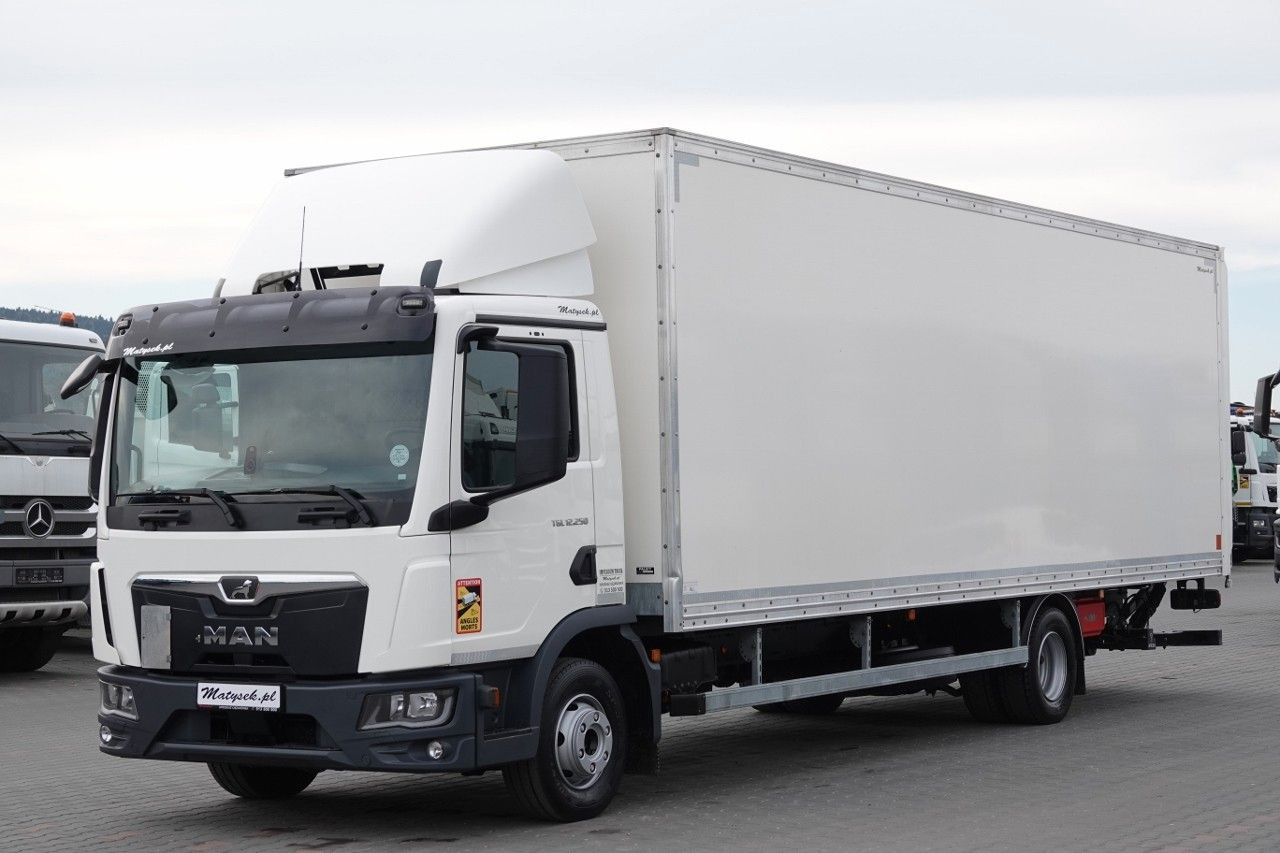 MAN TGL 12.250 / SOLÓWKA / KONTENER 8,1 M / WINDA / - Bakwagen: afbeelding 1 MAN TGL 12.250 / SOLÓWKA / KONTENER 8,1 M / WINDA / - Bakwagen: afbeelding 1