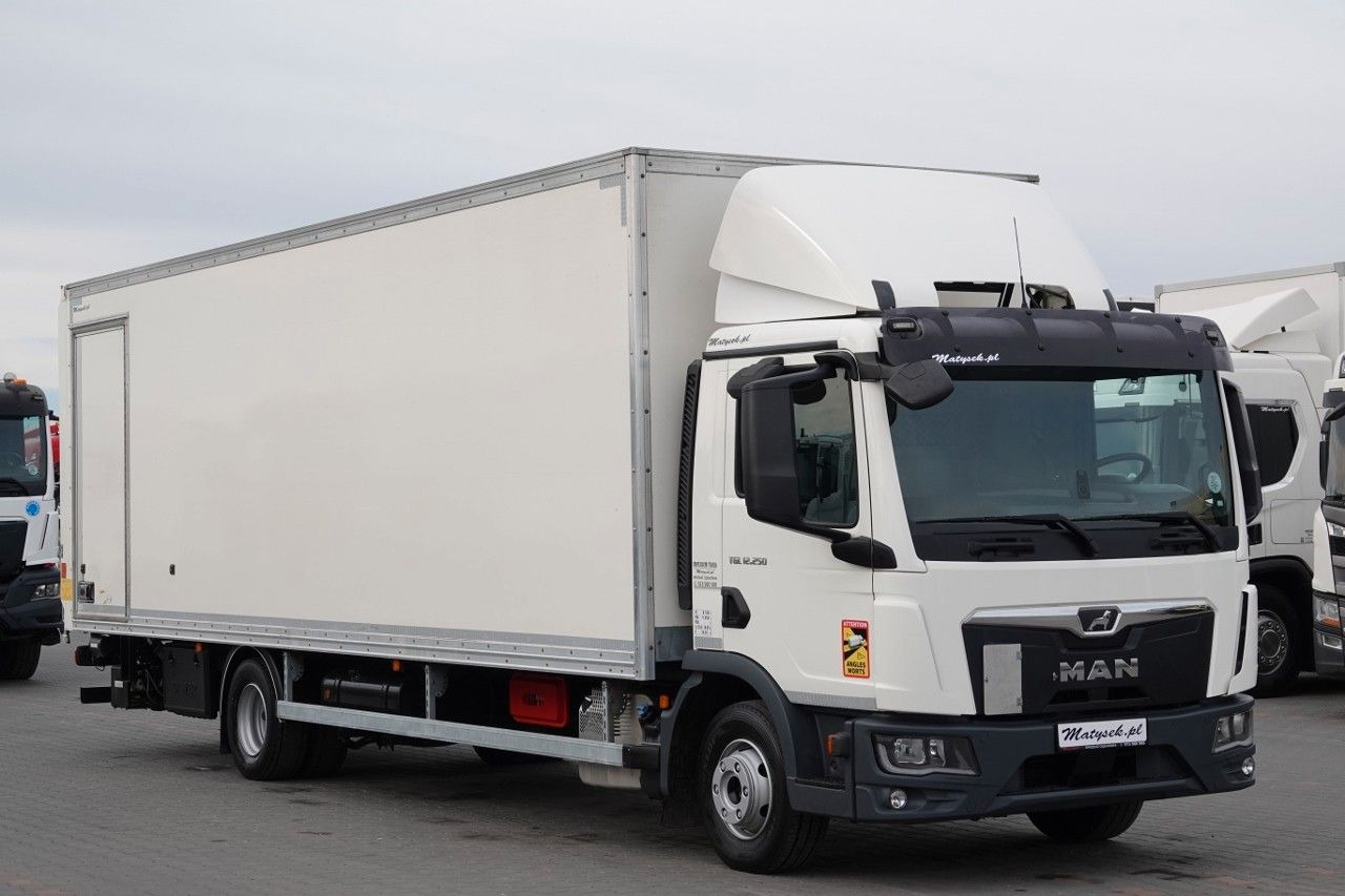 MAN TGL 12.250 / SOLÓWKA / KONTENER 8,1 M / WINDA / - Bakwagen: afbeelding 4 MAN TGL 12.250 / SOLÓWKA / KONTENER 8,1 M / WINDA / - Bakwagen: afbeelding 4