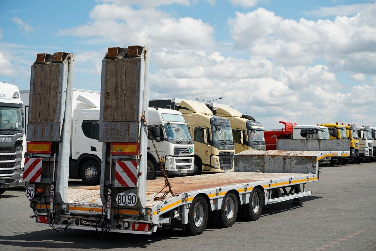 MAX TRAILLER NACZEPA LAWETA / NISKOPODWOZIOWA / 12, - Dieplader oplegger: afbeelding 5 MAX TRAILLER NACZEPA LAWETA / NISKOPODWOZIOWA / 12, - Dieplader oplegger: afbeelding 5