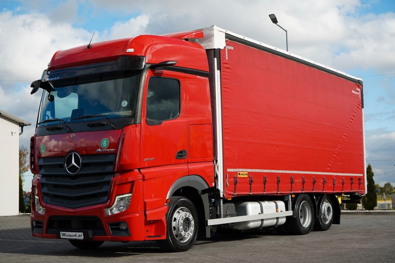 Mercedes-Benz ACTROS 2545 / SOLÓWKA / 6x2 / OŚ PODNOSZONA / B - Schuifzeilen vrachtwagen: afbeelding 1 Mercedes-Benz ACTROS 2545 / SOLÓWKA / 6x2 / OŚ PODNOSZONA / B - Schuifzeilen vrachtwagen: afbeelding 1
