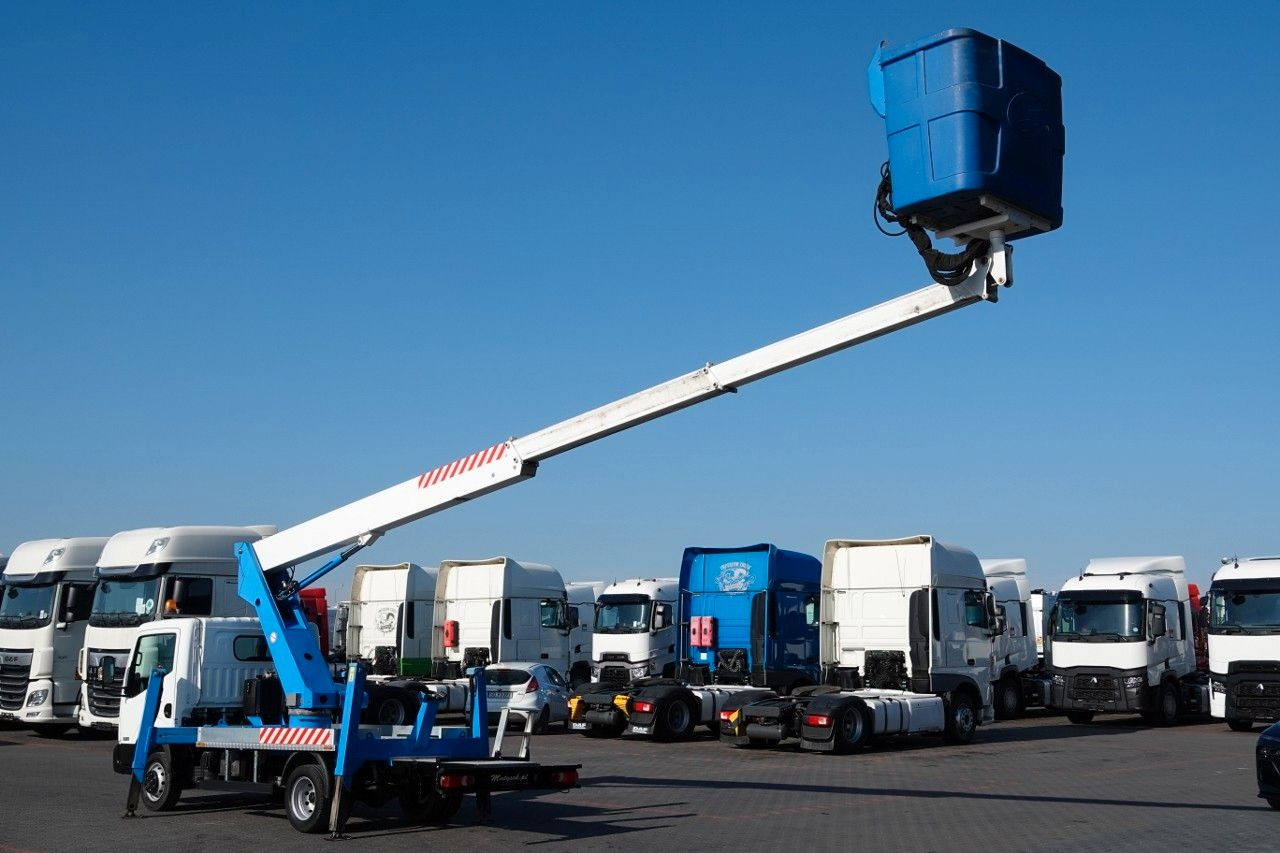 Nissan CABSTAR NT 400 / WZWYŻKA 18 METRÓW / PODNOŚNIK - Vrachtwagen hoogwerker: afbeelding 3 Nissan CABSTAR NT 400 / WZWYŻKA 18 METRÓW / PODNOŚNIK - Vrachtwagen hoogwerker: afbeelding 3