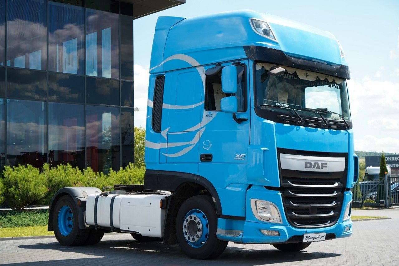 DAF XF 460 / SUPER SPACE CAB / RETARDER / EURO 6 / 2 - Trekker: afbeelding 1 DAF XF 460 / SUPER SPACE CAB / RETARDER / EURO 6 / 2 - Trekker: afbeelding 1