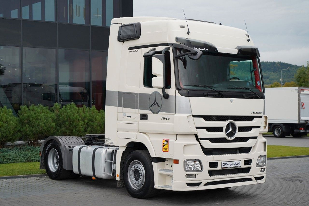 Mercedes-Benz ACTROS 1844 / HYDRAULIKA / 2010 / - Trekker: afbeelding 1 Mercedes-Benz ACTROS 1844 / HYDRAULIKA / 2010 / - Trekker: afbeelding 1