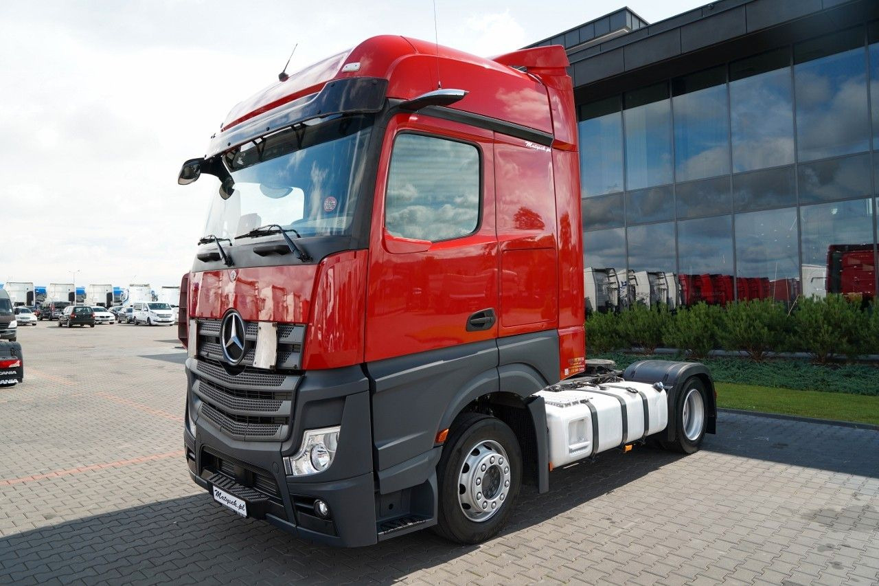Mercedes-Benz ACTROS 1845 / LOW DECK / MEGA / BIG SPACE / PO K - Trekker: afbeelding 2 Mercedes-Benz ACTROS 1845 / LOW DECK / MEGA / BIG SPACE / PO K - Trekker: afbeelding 2