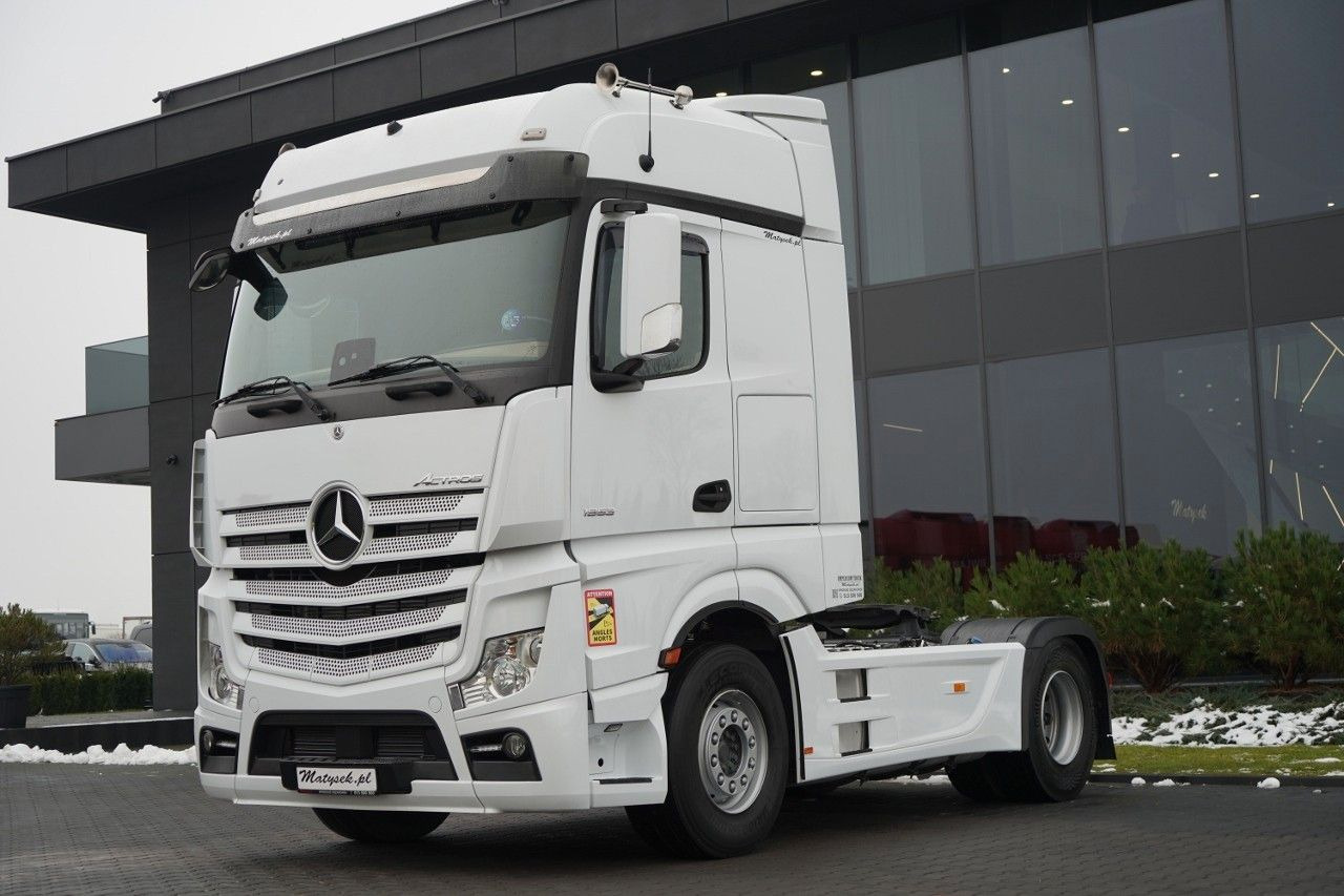 Mercedes-Benz ACTROS 1853 / HYDRAULIKA / RETARDER / BIG SPACE - Trekker: afbeelding 1 Mercedes-Benz ACTROS 1853 / HYDRAULIKA / RETARDER / BIG SPACE - Trekker: afbeelding 1