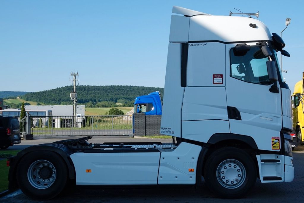 Renault T 520 / 13L / MAXISPACE / RETARDER / SALONKA Renault T 520 / 13L / MAXISPACE / RETARDER / SALONKA - Trekker: afbeelding 5 Renault T 520 / 13L / MAXISPACE / RETARDER / SALONKA Renault T 520 / 13L / MAXISPACE / RETARDER / SALONKA - Trekker: afbeelding 5