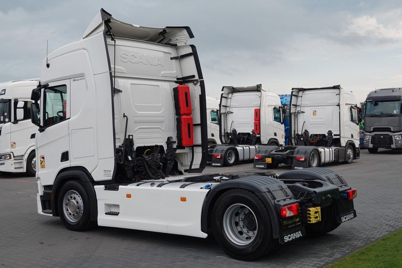 Scania R 450 / RETARDER / FULL AIRMATIC / OPONY 100% / - Trekker: afbeelding 4 Scania R 450 / RETARDER / FULL AIRMATIC / OPONY 100% / - Trekker: afbeelding 4