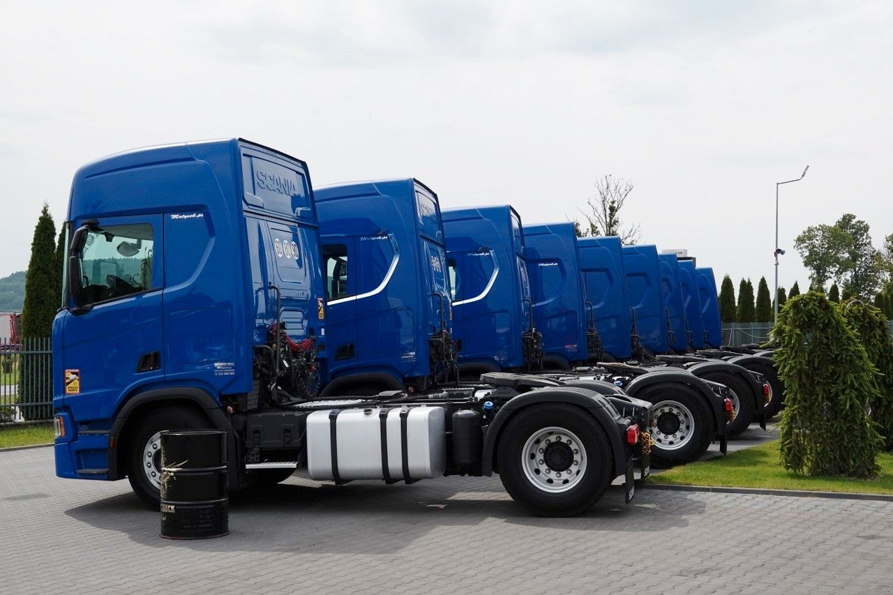 Scania R 450 / RETARDER / HYDRAULIKA / ALUFELGI / I-PAR - Trekker: afbeelding 2 Scania R 450 / RETARDER / HYDRAULIKA / ALUFELGI / I-PAR - Trekker: afbeelding 2