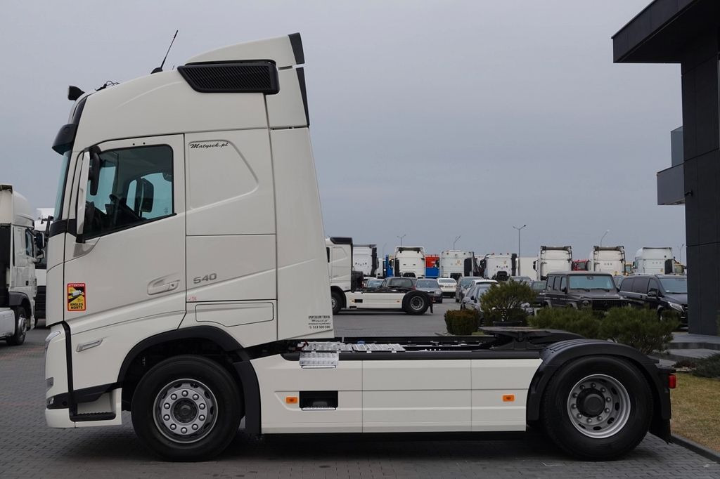 Volvo FH 540 / I-PARK COOL / NAVI / SKÓRY / OPONY 100 - Trekker: afbeelding 3 Volvo FH 540 / I-PARK COOL / NAVI / SKÓRY / OPONY 100 - Trekker: afbeelding 3