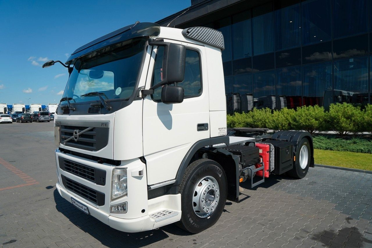Volvo FM 380 / PEŁNY ADR / NISKA KABINA / DZIENNA KABI - Trekker: afbeelding 5 Volvo FM 380 / PEŁNY ADR / NISKA KABINA / DZIENNA KABI - Trekker: afbeelding 5