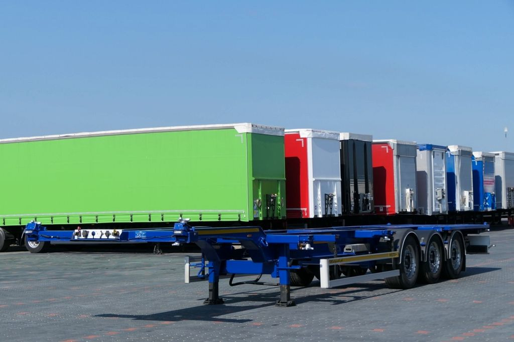 Wielton CHASISS / FOR CONTAINERS / LIFTED AXLE / SAF / - Containertransporter/ Wissellaadbak oplegger: afbeelding 2 Wielton CHASISS / FOR CONTAINERS / LIFTED AXLE / SAF / - Containertransporter/ Wissellaadbak oplegger: afbeelding 2
