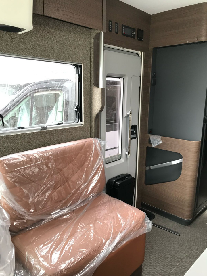 ADRIA Super Sonic 890 LC - Integraal camper: afbeelding 4 ADRIA Super Sonic 890 LC - Integraal camper: afbeelding 4