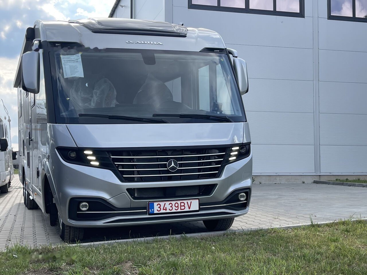 Adria Super Sonic 890LC - Integraal camper: afbeelding 1 Adria Super Sonic 890LC - Integraal camper: afbeelding 1